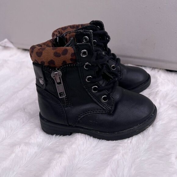 Sugar | Shoes | Toddler Lace Up Boot size 5 - Picture 1 of 4